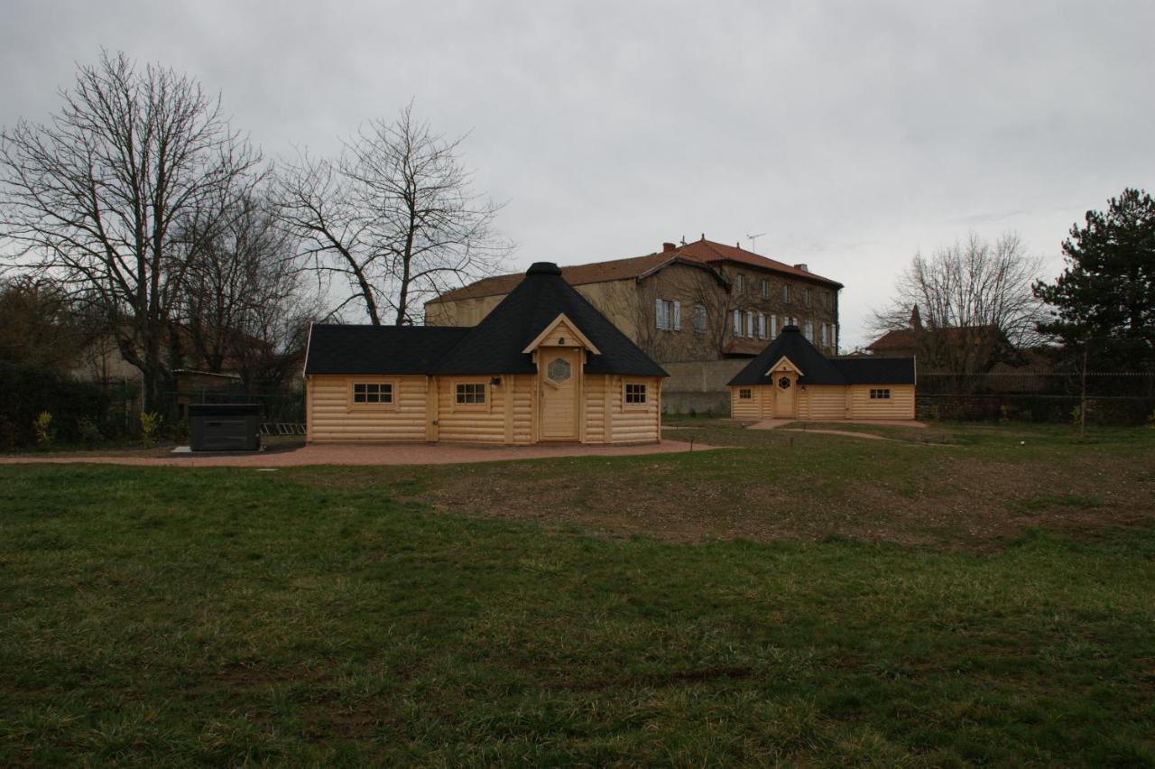 Les Cabanes Du Grand Nord Pradines  Exterior foto